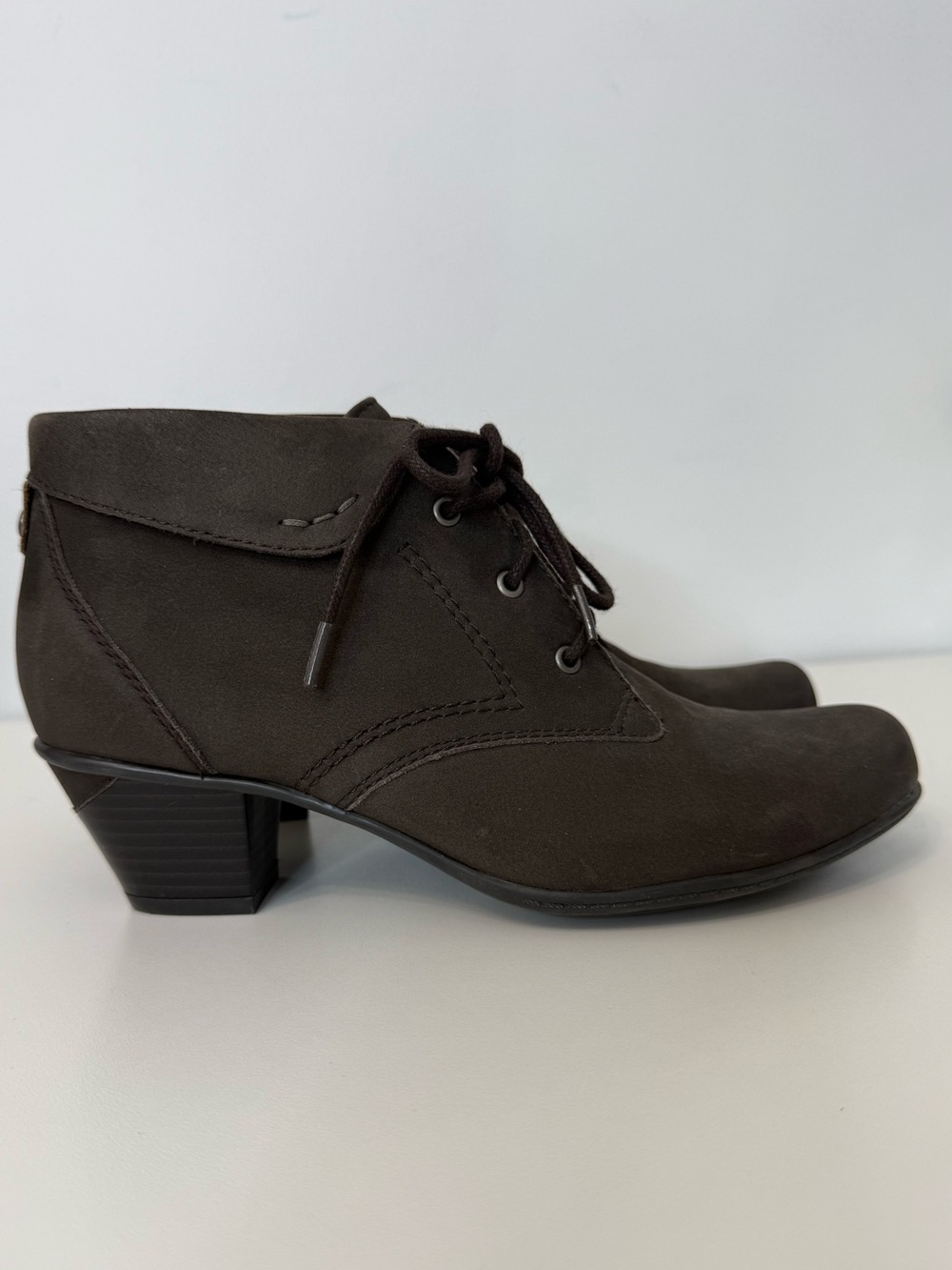 Earth Teak Brown Nubuck Leather Lace Up Ankle Boot Bootie Women’s Size 7 Comfort